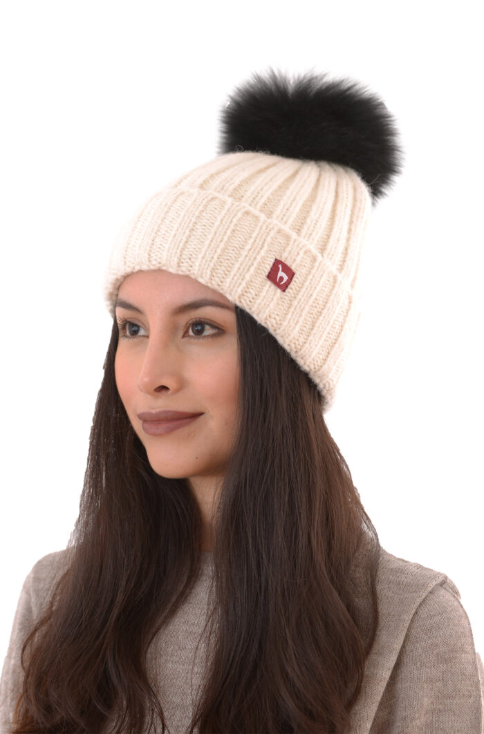 Apukuntur Mütze Bianca mit Bommel – Bild 4